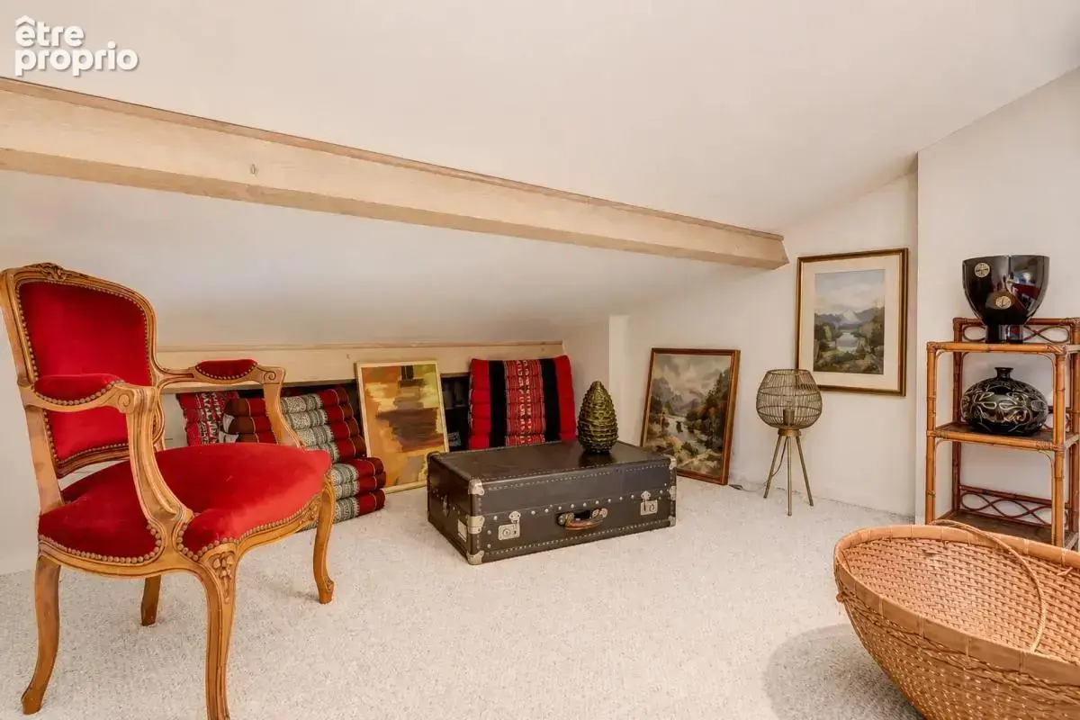 Maison de 4 pièces de 112 m² à Décines-Charpieu - photo 9