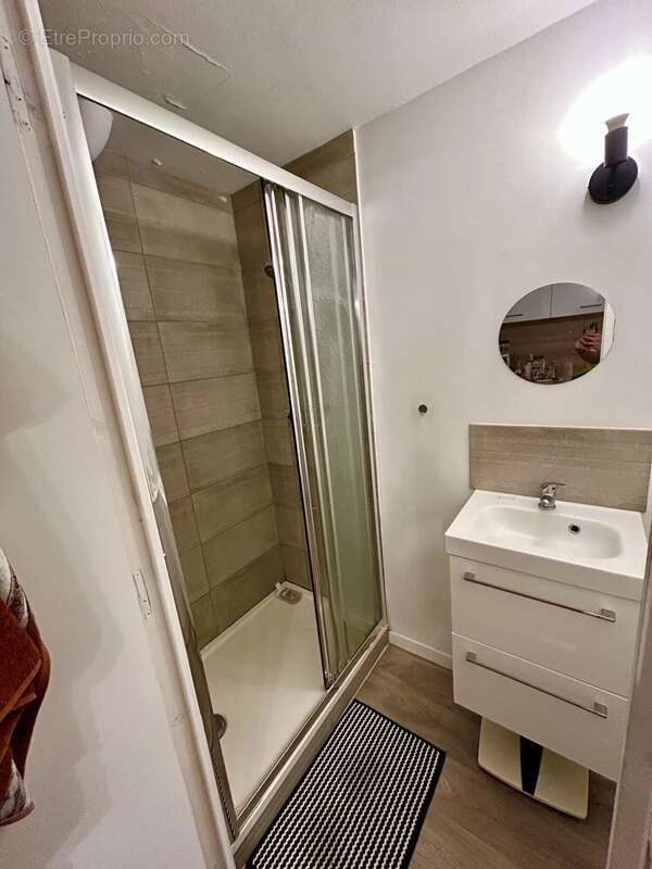 Commerce à SIX-FOURS-LES-PLAGES