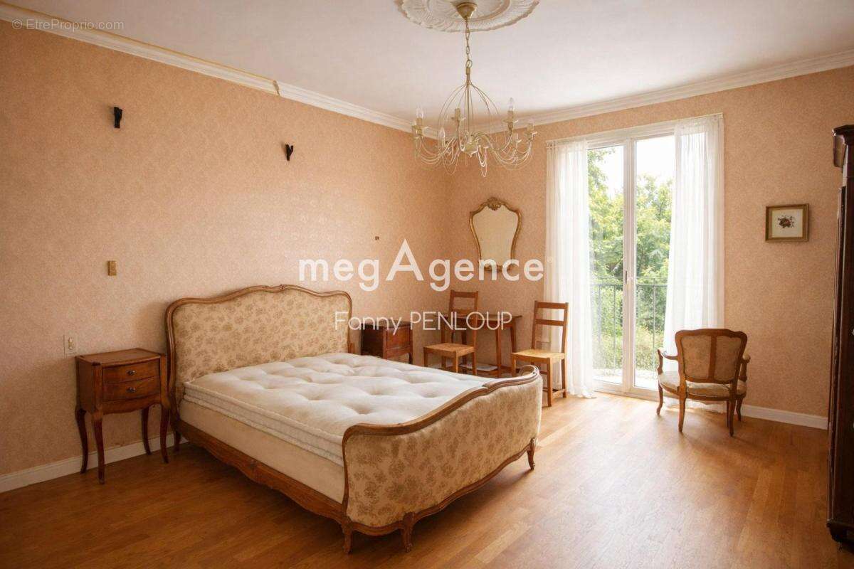 Maison à SAINT-HILAIRE-DU-HARCOUET