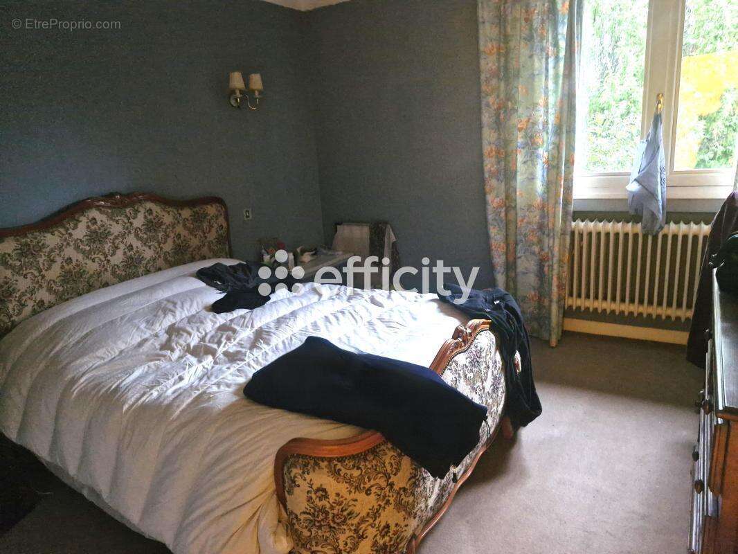 Maison à COLLONGES-AU-MONT-D'OR