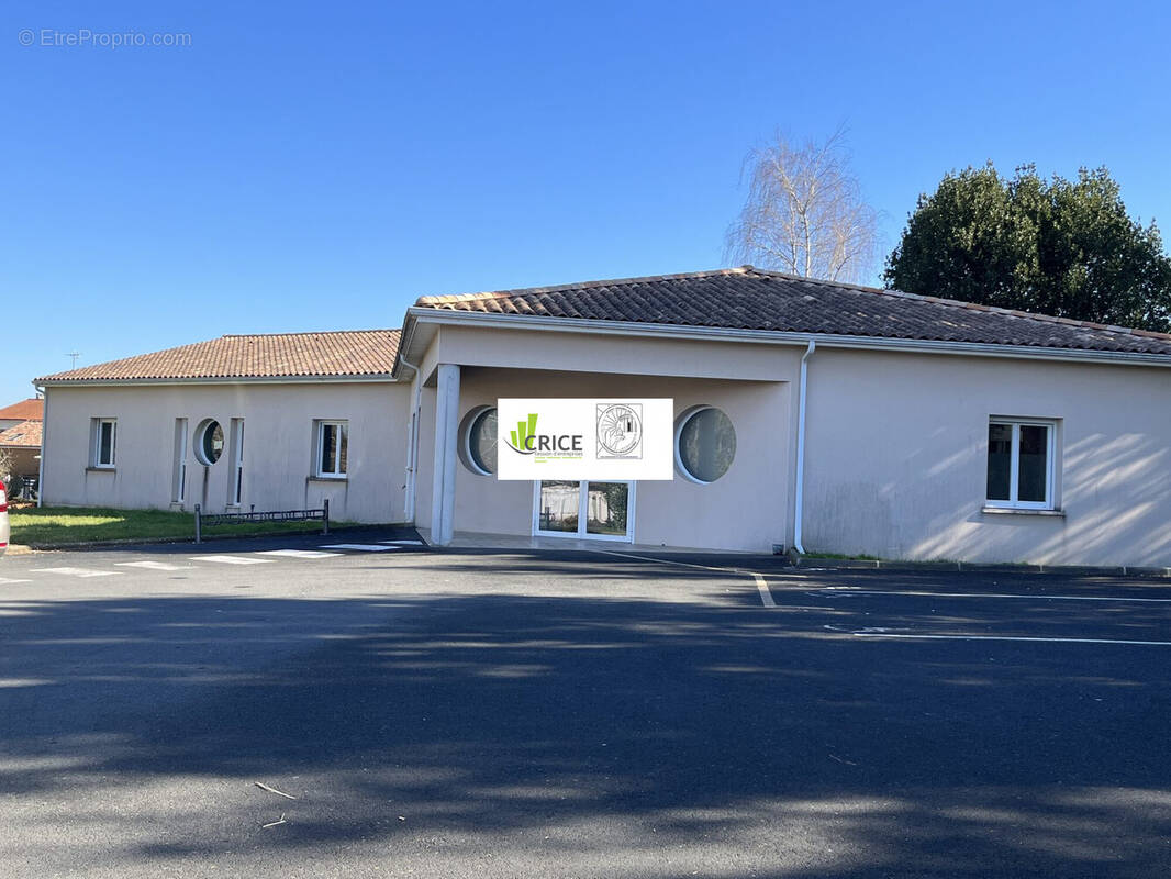 Commerce à JONZAC