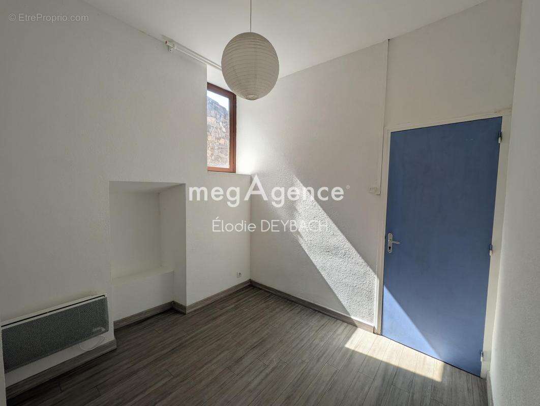 Maison à SERVIES-EN-VAL