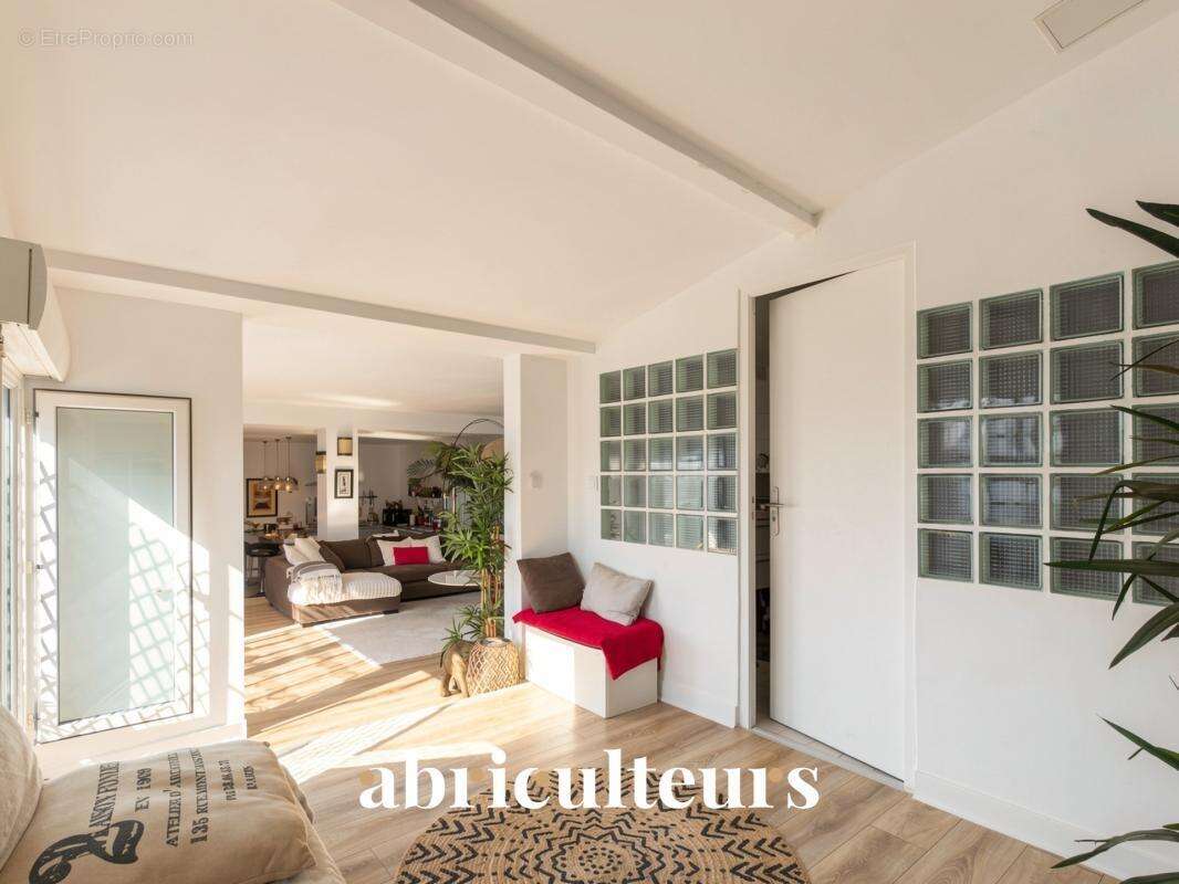 Loft  176 m² – Esprit maison (Colombes Centre / Gare) - photo 6