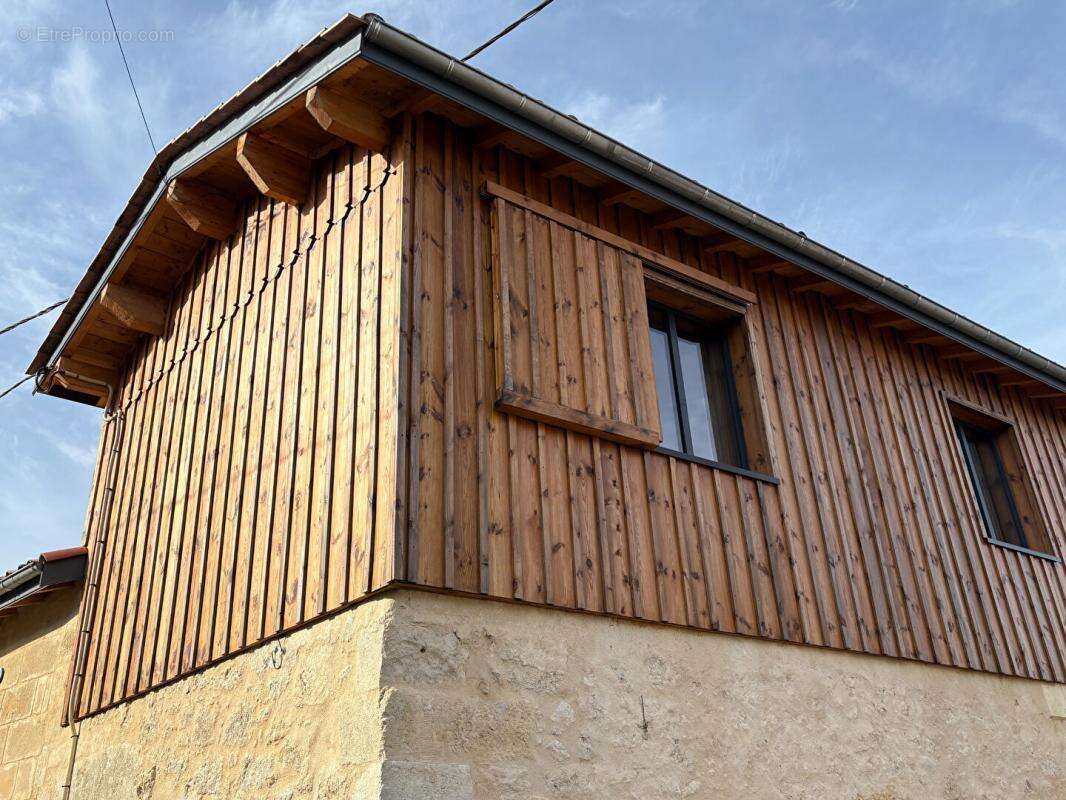 Maison à MONTAGNE