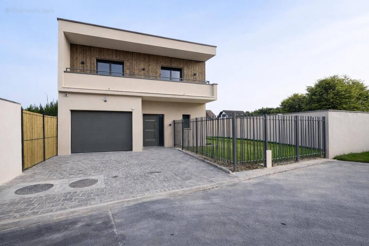 Photo 1 - Maison à CORMONTREUIL