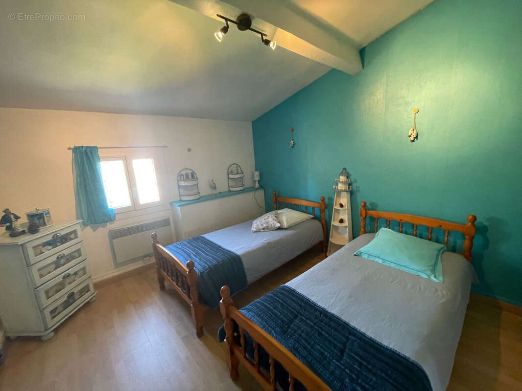 Commerce à MARSEILLETTE