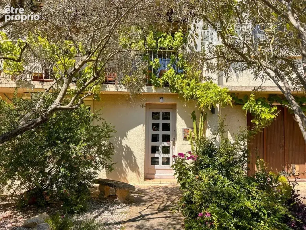 Arles Monplaisir – Élégante maison -  220m² de volumes et un jardin préservé au calme - photo 25