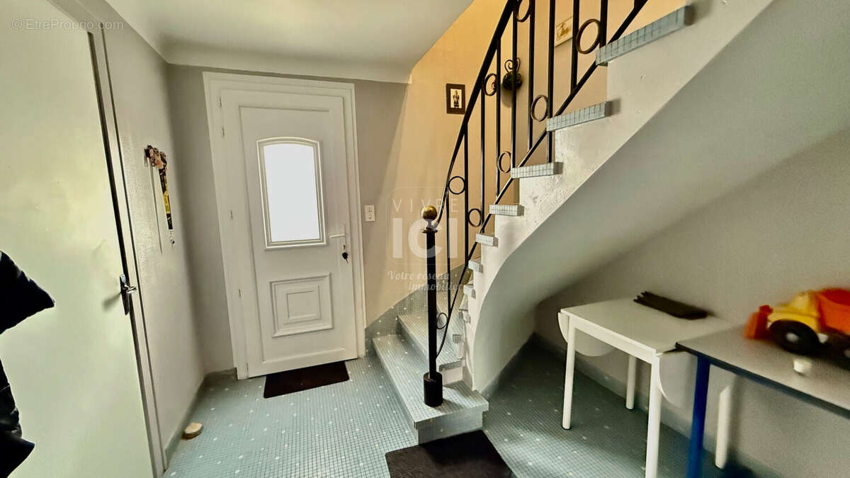 Maison à SAINTE-LUCE-SUR-LOIRE