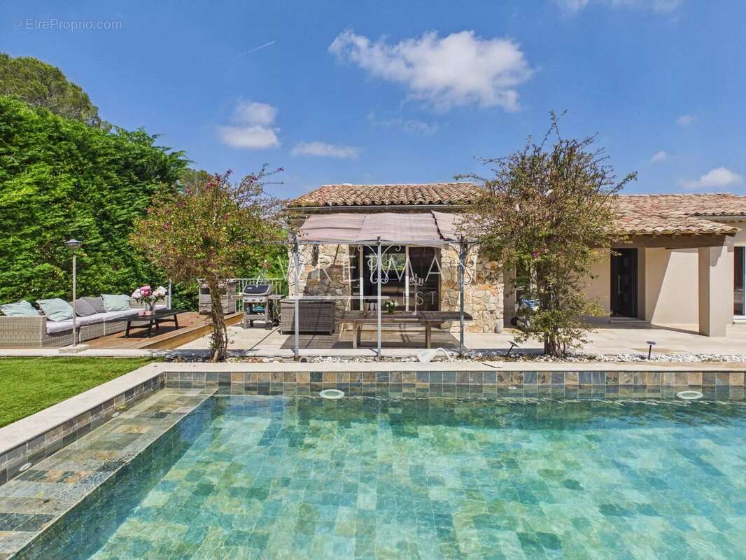 Maison à MOUGINS
