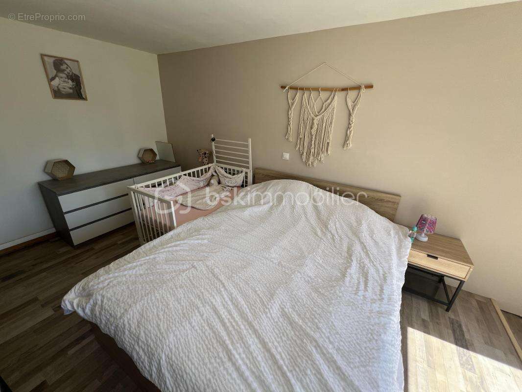 Belle maison 121 m2 de plain-pied avec tres grand jardin de 4500m2 - photo 10