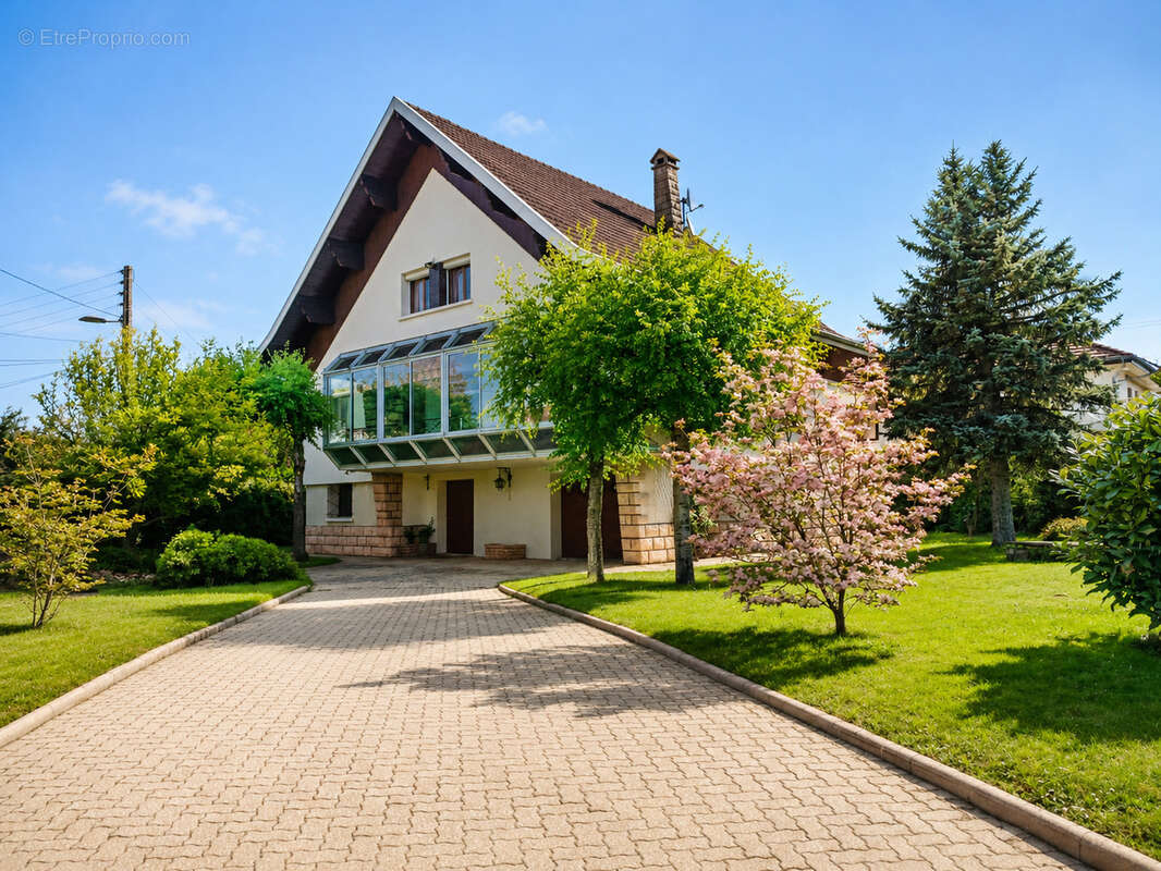 Maison à BOURG-EN-BRESSE