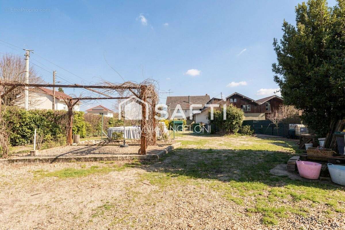 Photo 8 - Maison à LA BATIE-MONTGASCON