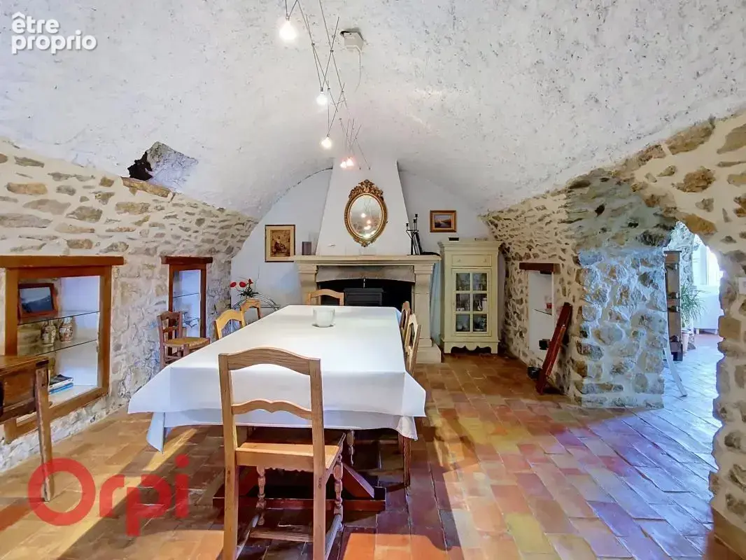 Véritable mas à vendre à Evenos - photo 7
