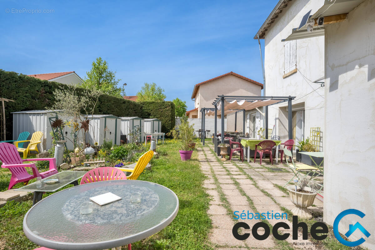 Appartement à SAINT-PRIEST
