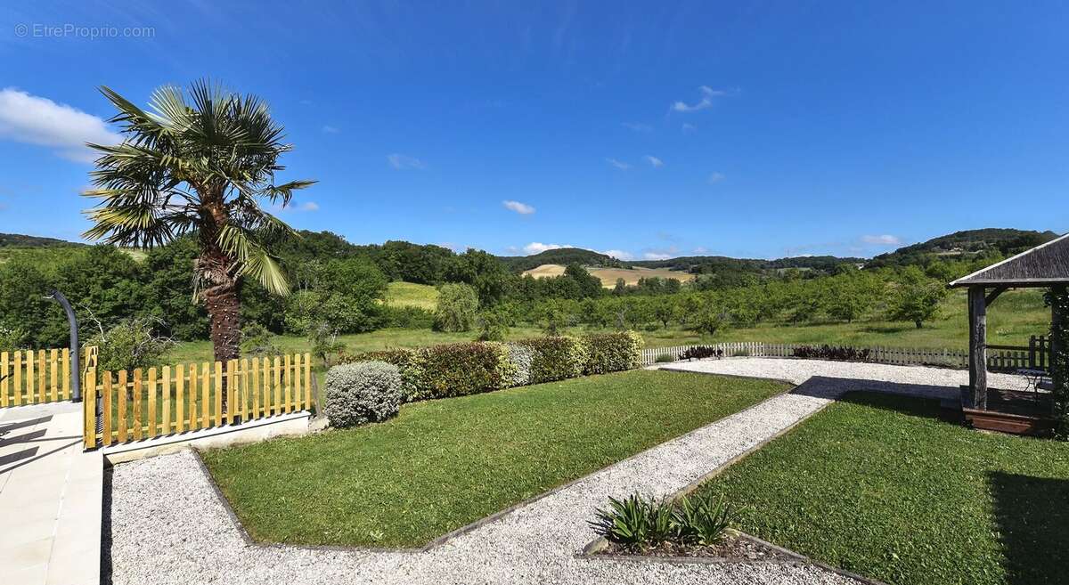 Maison à CASTELMORON-SUR-LOT