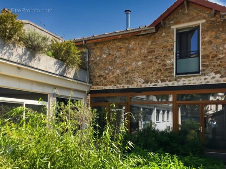 Maison à SAINT-MAUR-DES-FOSSES