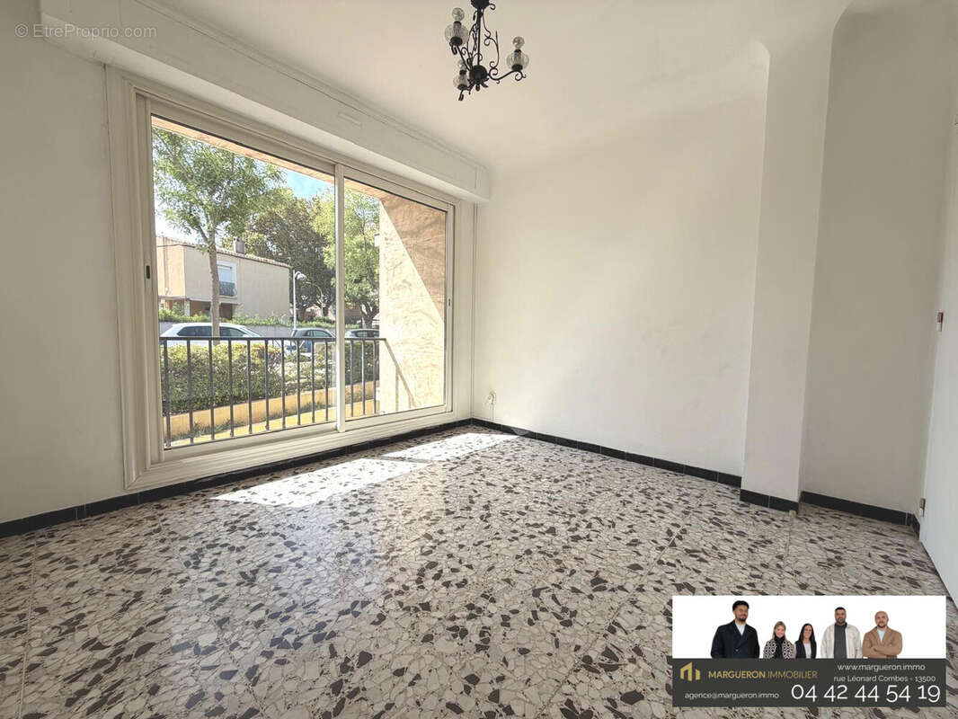 Appartement 59 m² à Martigues  - photo 8