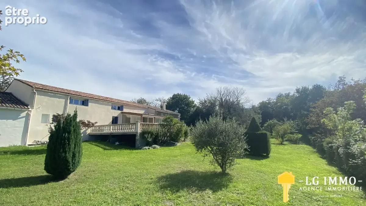 Propriété avec dépendance d'environ 285m2 près du pittoresque port de Chenac - photo 28