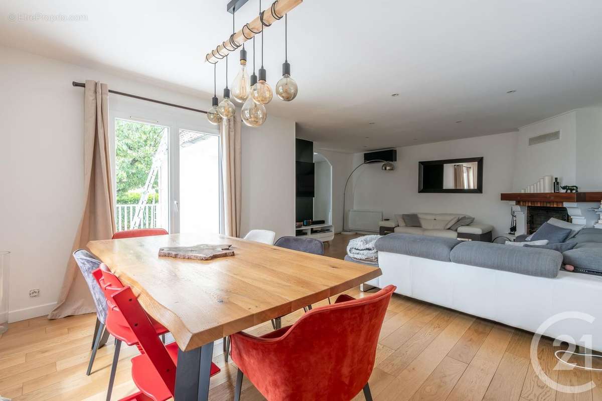 Maison à THORIGNY-SUR-MARNE