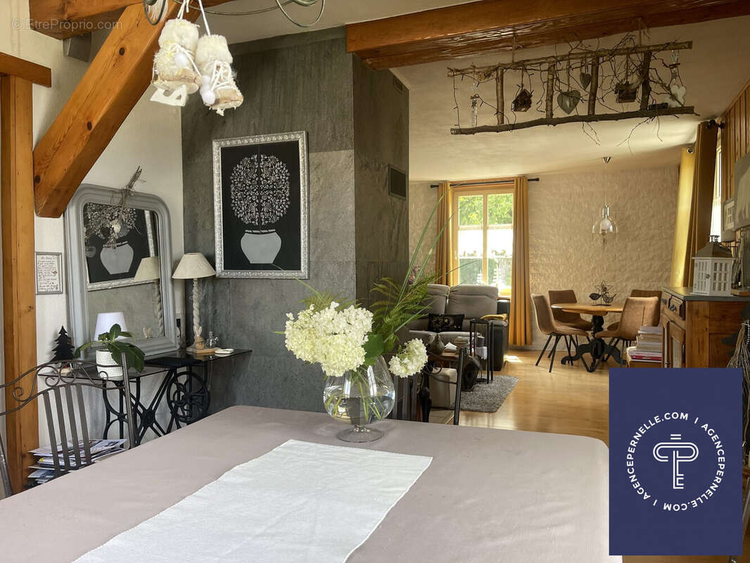 Maison 180 m² à Villers-Le-Lac  - photo 4