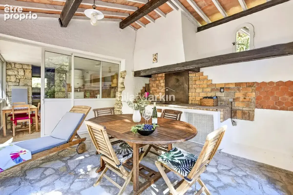 Villa plain-pied avec mazet en pierre et piscine – À pied du village de Mougins - photo 16