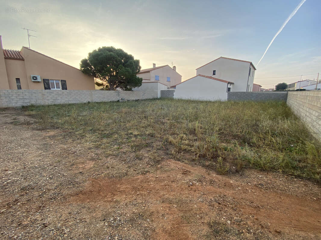 Terrain à SALSES-LE-CHATEAU