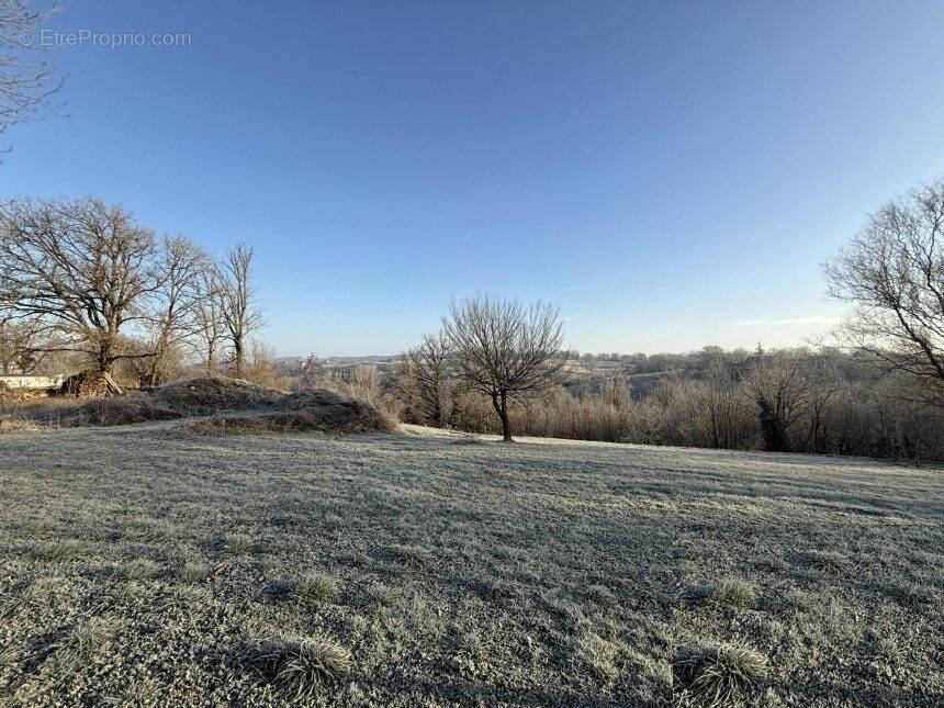 Terrain à CAUSSE-ET-DIEGE