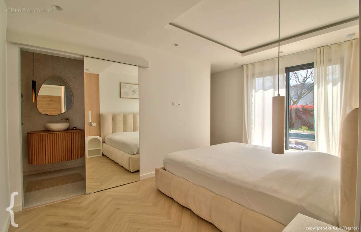 Maison à LES MARTRES-DE-VEYRE