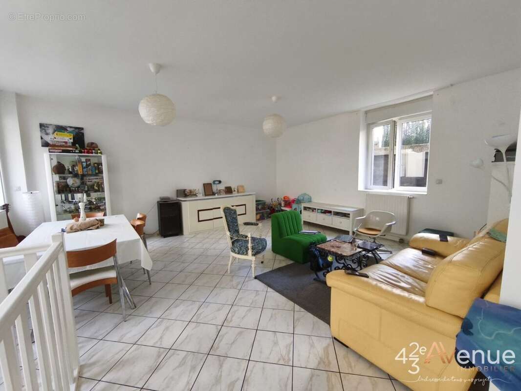 Appartement à SAINT-ETIENNE