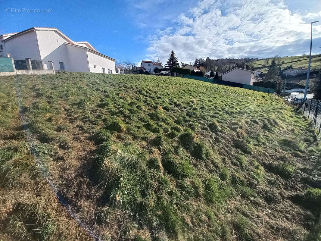 Terrain à LA RICAMARIE