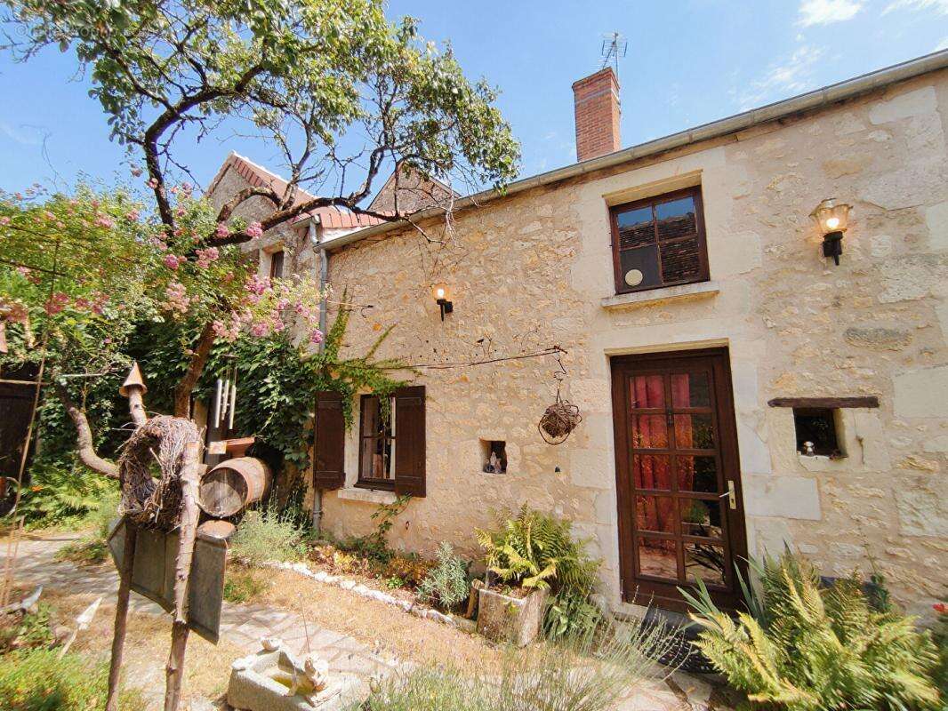 Maison à TOURNON-SAINT-PIERRE