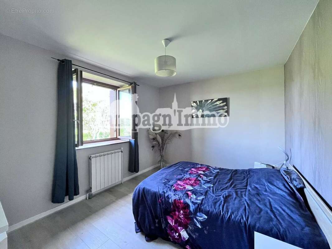 Maison à SAINT-FORGEUX