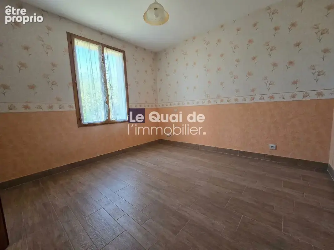 Maison 6 pièces 115 m² à vendre à Brezins (38590) - photo 5