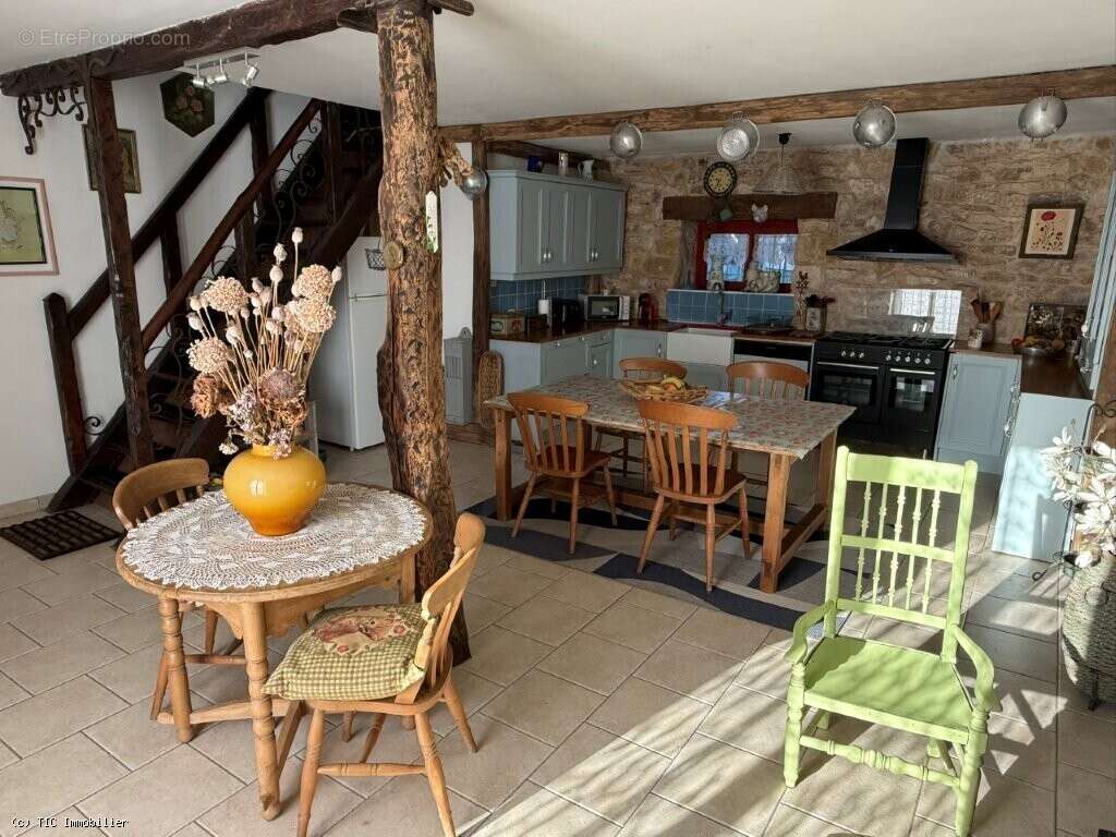Maison à SAUZE-VAUSSAIS