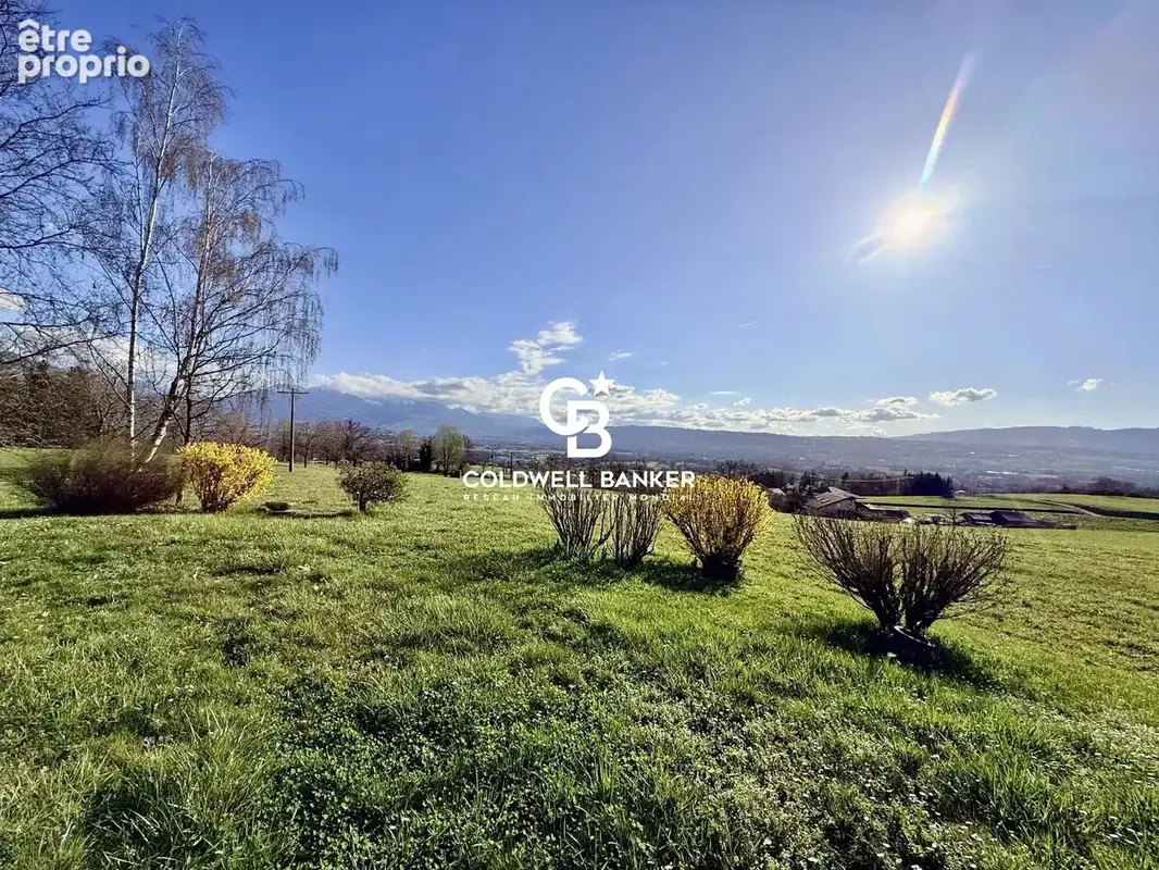 A vendre Maison familiale à Fillinges avec grand terrain, vue dégagée et environnement verdoyant 74250 - photo 2
