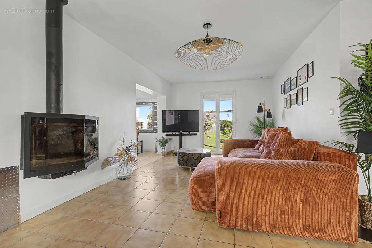 Maison à SAINT-GILLES