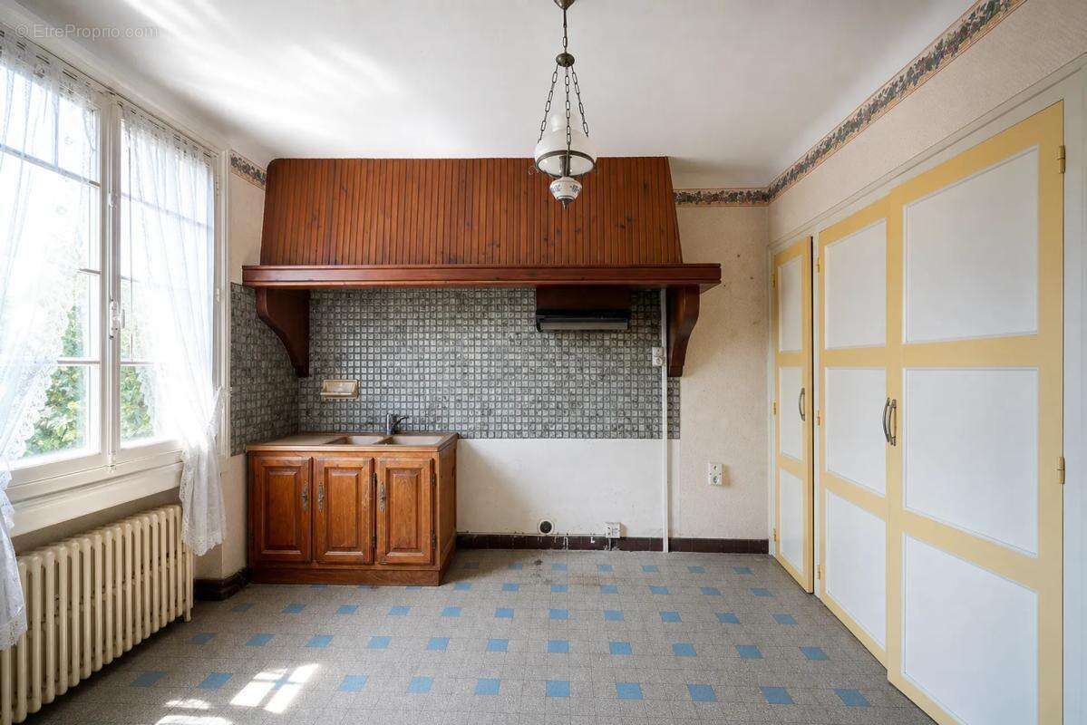 Maison de 195m² en vente à Poitiers Dunes/Dolmen - photo 4