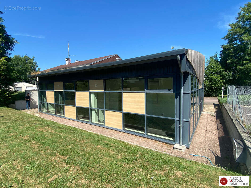 Commerce 388 m² à Semur-En-Auxois  - photo 2
