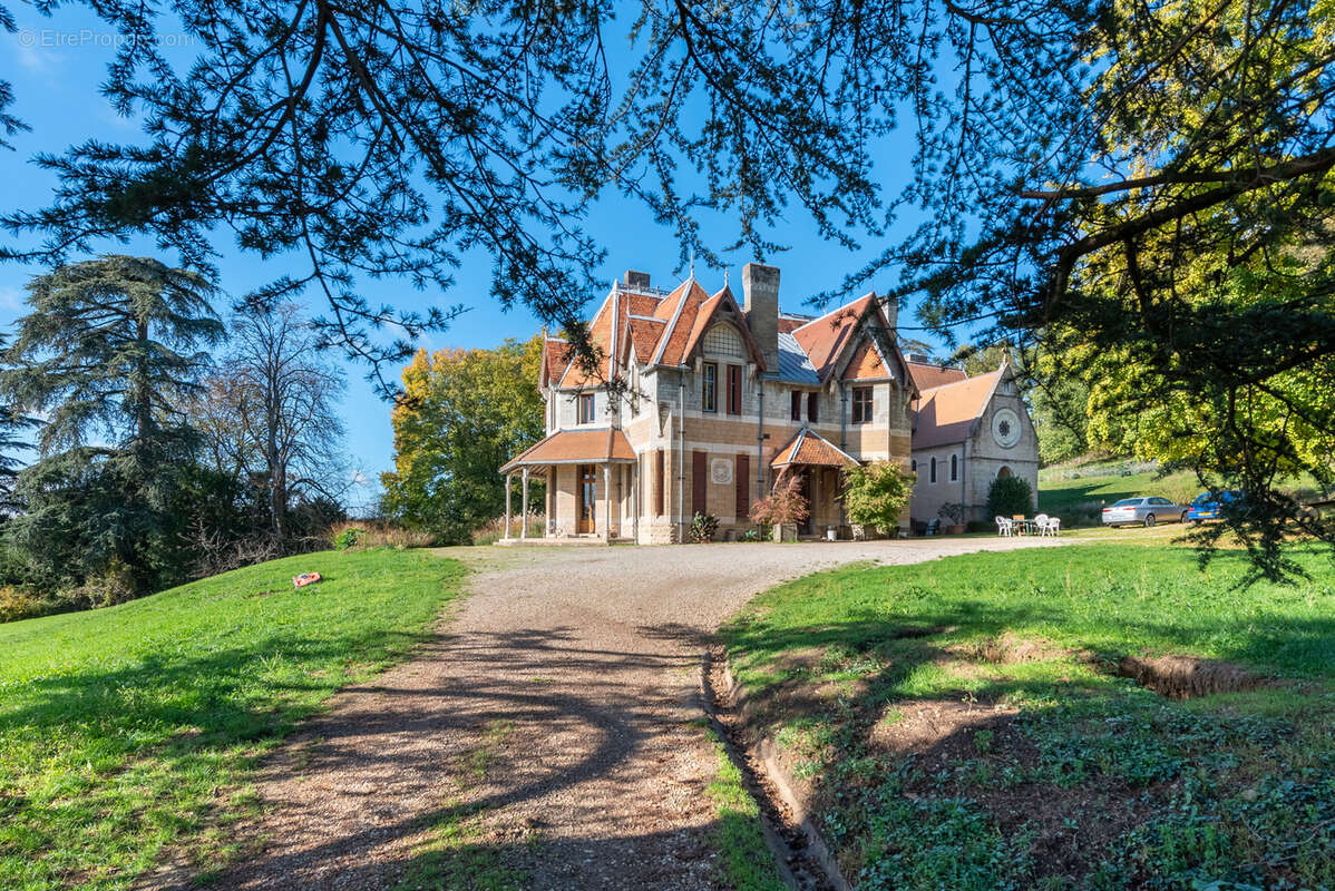 Maison à REYRIEUX