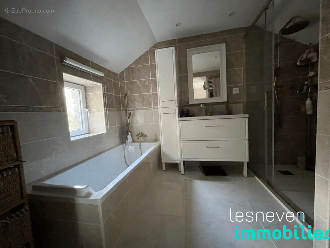 Maison à BRIGNOGAN-PLAGE