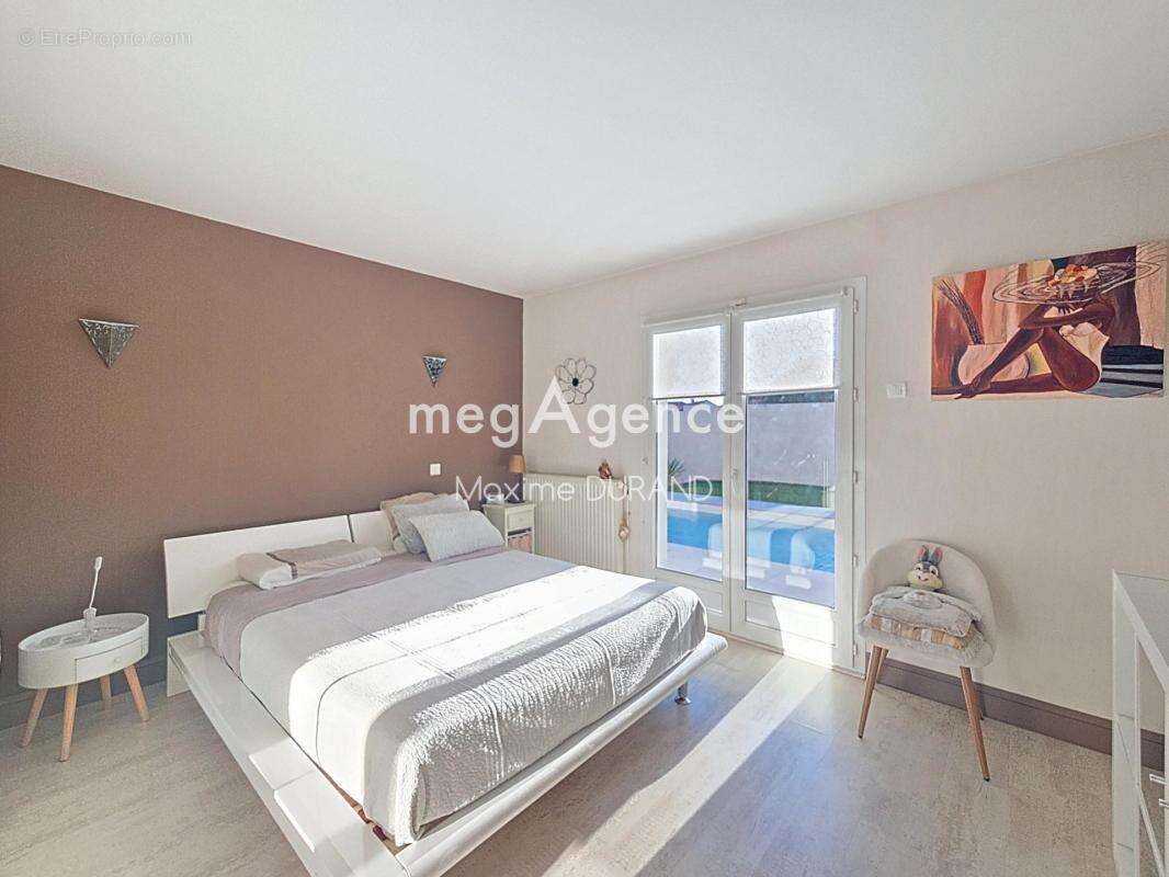 Maison familiale avec vaste pièce de vie et suite parentale de plain-pied à Cholet - photo 8