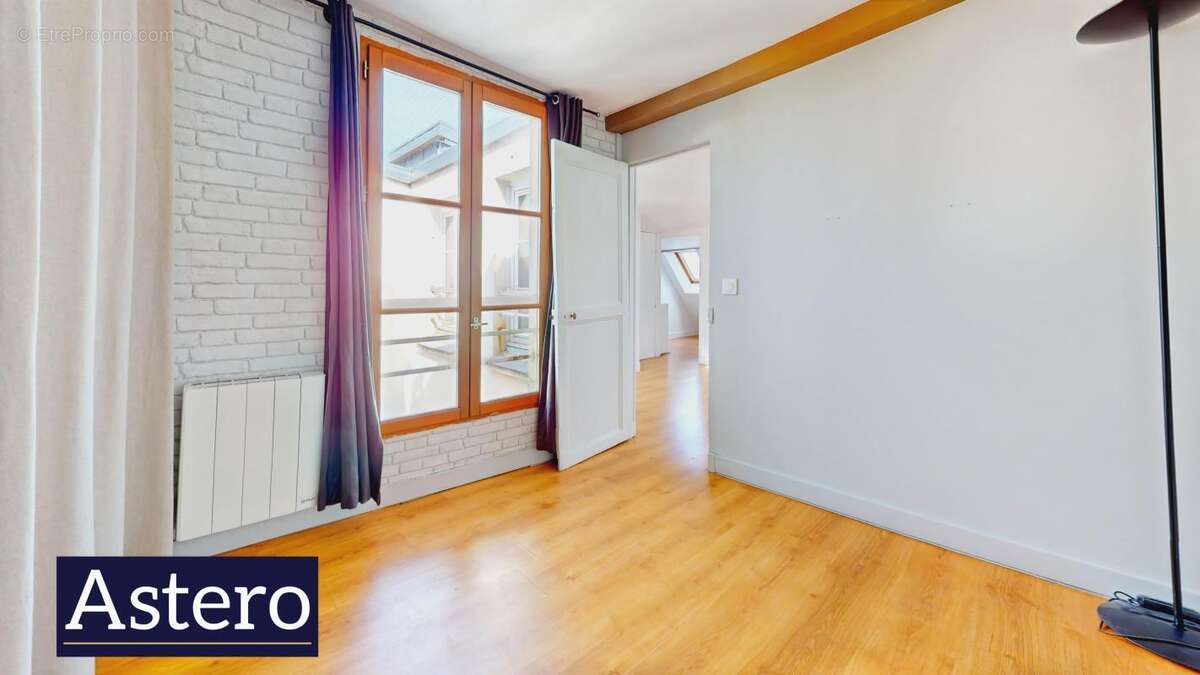 Appartement à PARIS-7E