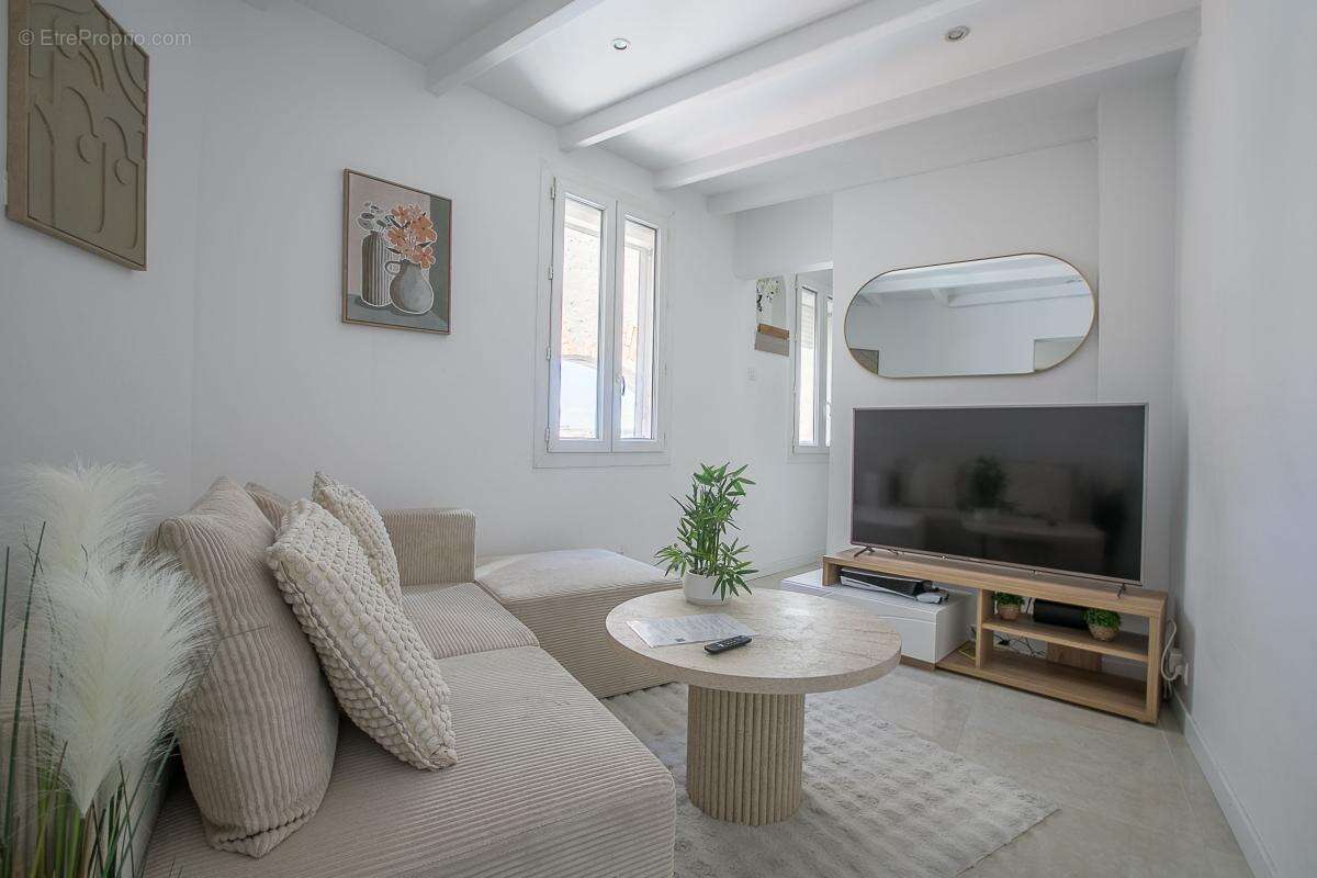 Appartement à MARSEILLE-6E