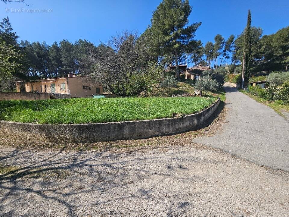 Terrain à GARDANNE