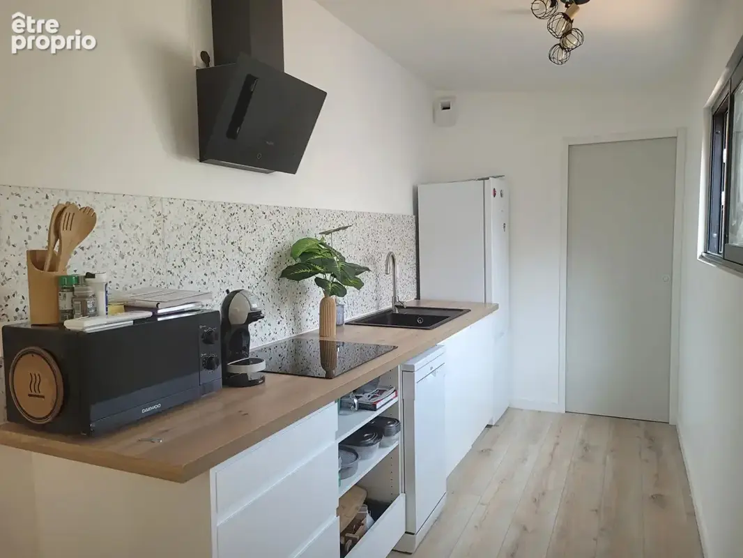 ROCHEFORT proche centre maison rénovation de qualité de type 2 avec extérieur intimiste - photo 6
