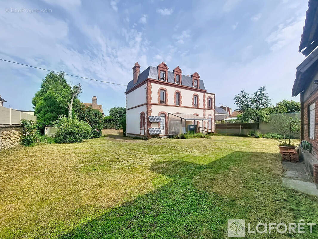 Maison à DIVES-SUR-MER