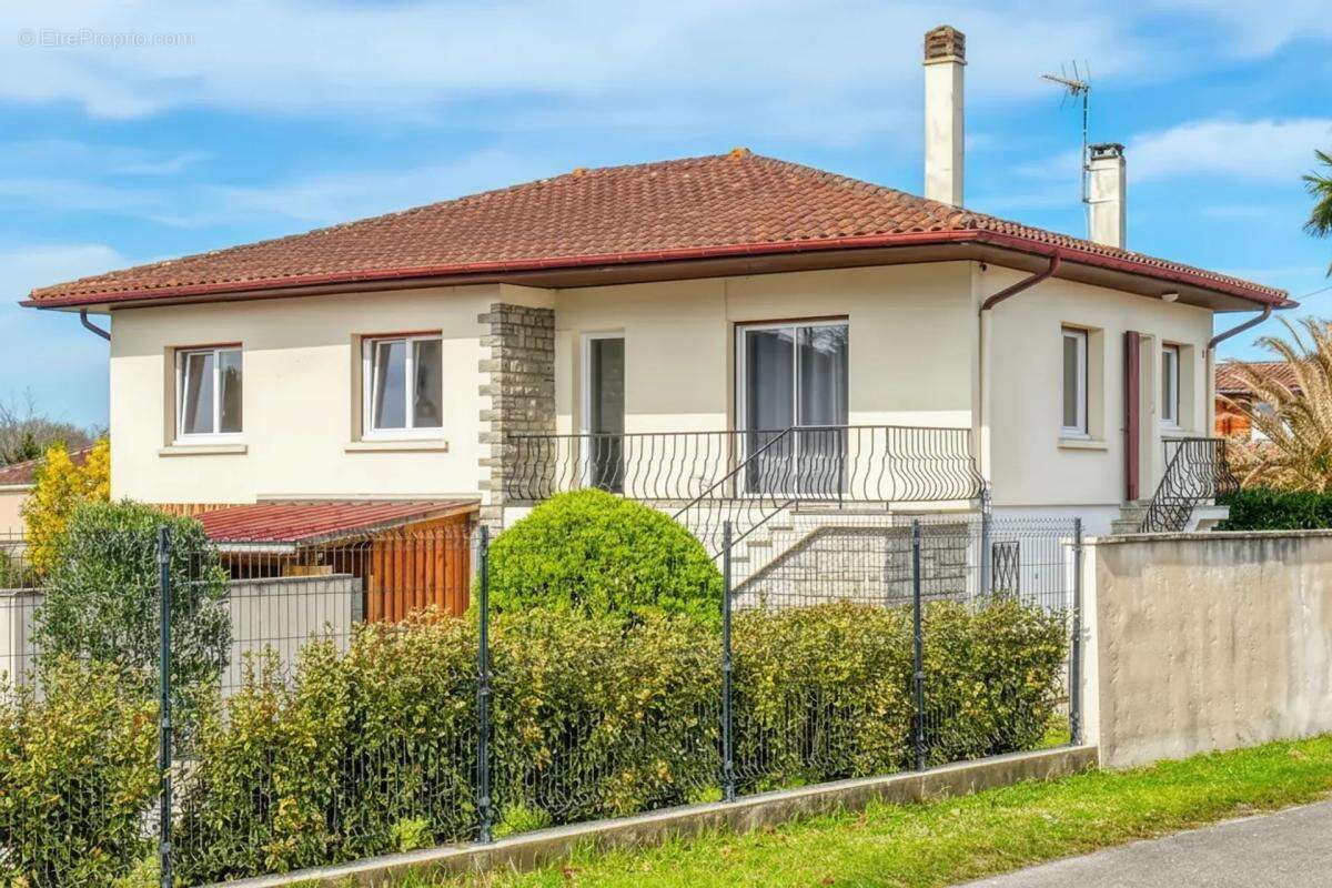 Maison à ANGRESSE