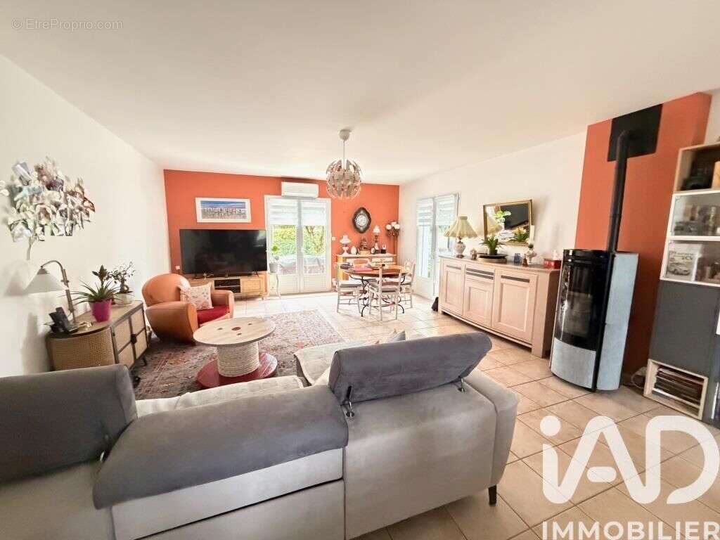 Maison 115 m² à Saint-Hilaire-La-Foret  - photo 8