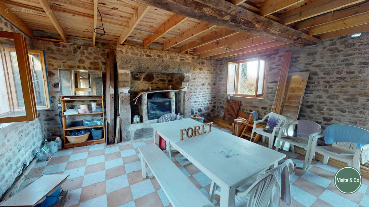 Maison à LA LANDE-DE-LOUGE