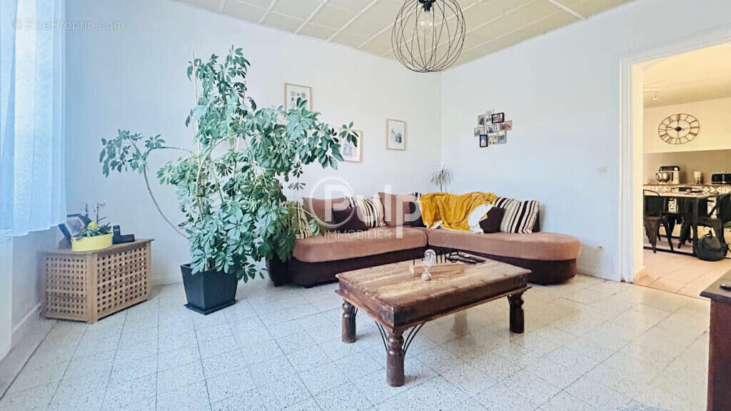 Maison à AVION